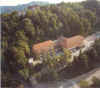 villa.jpg (85049 byte)